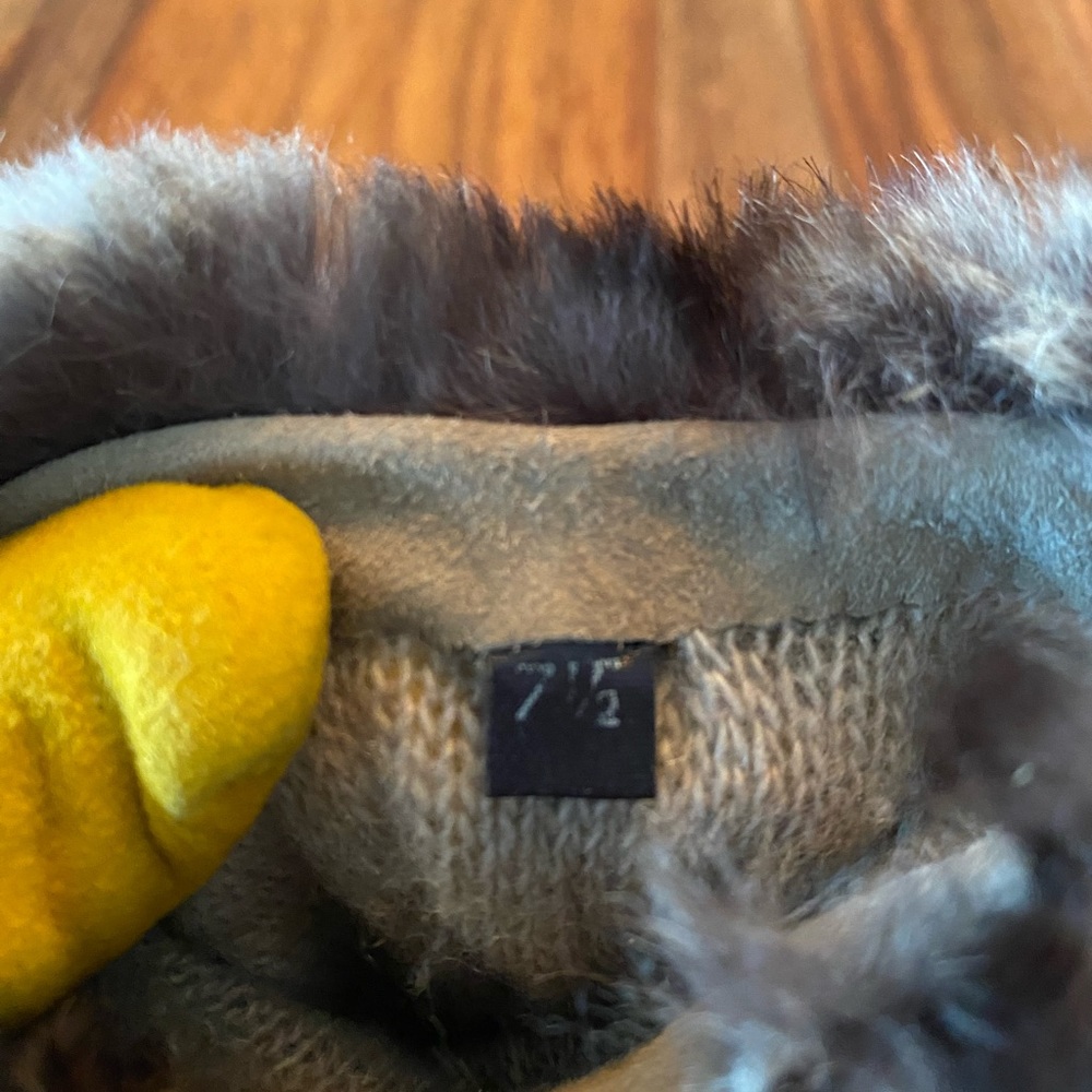 PRICE DROP  - MOSCHINO one of a kind suede gloves